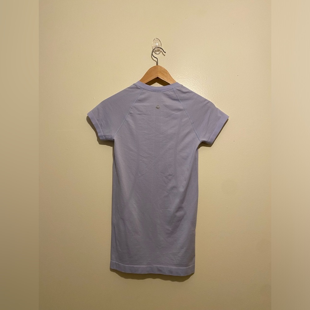 Lululemon athletica Lavender Women's Top. Size Xs-S - Picture 2 of 5